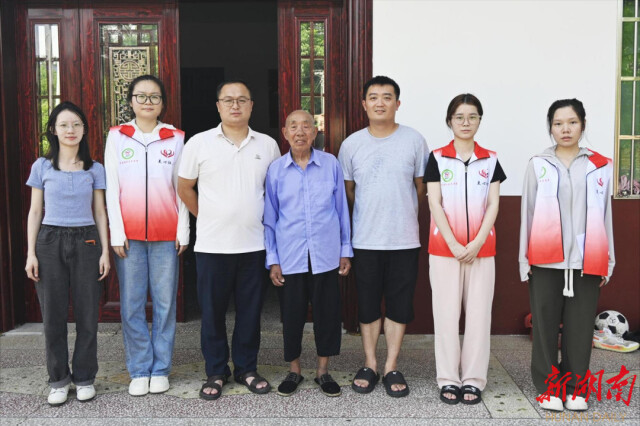 威尼斯wns.8885556“无微哺智”实践团探访革命老兵，赓续红色血脉
